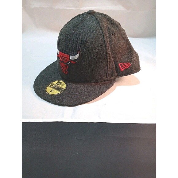 Chicago Bulls New Era 59FIFTY Fitted Size 8 Gray/Red NBA Basketball Cap 6 Panel - Picture 2 of 8